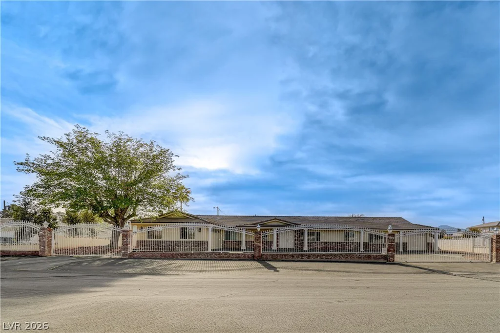 3015 El Camino, Las Vegas, NV 89146