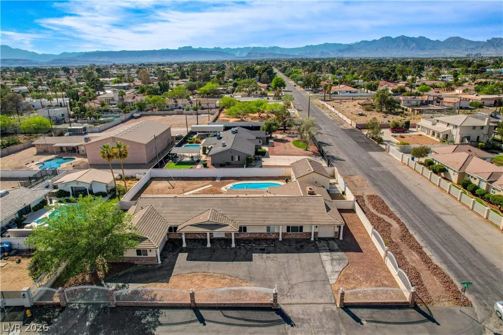 3015 El Camino, Las Vegas, NV 89146