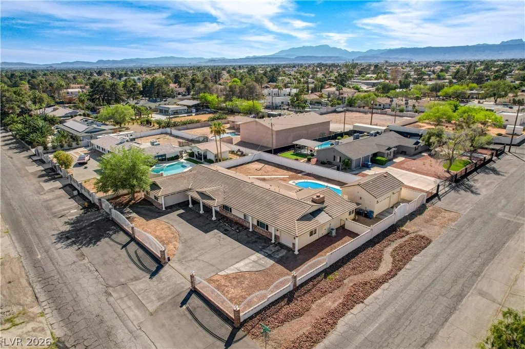 3015 El Camino, Las Vegas, NV 89146