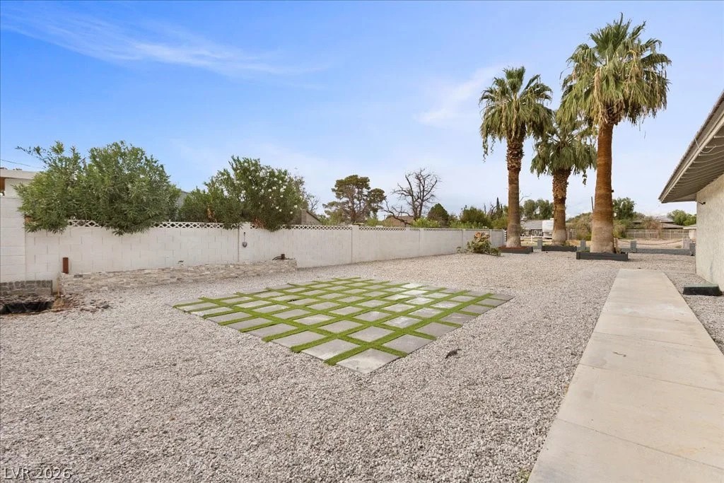 2211 Edgewood, Las Vegas, NV 89102