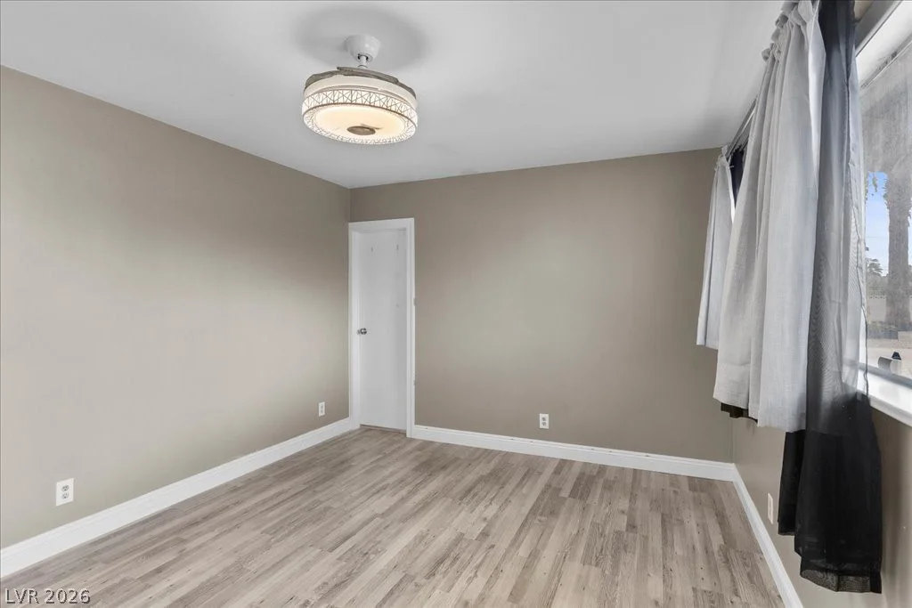 2211 Edgewood, Las Vegas, NV 89102
