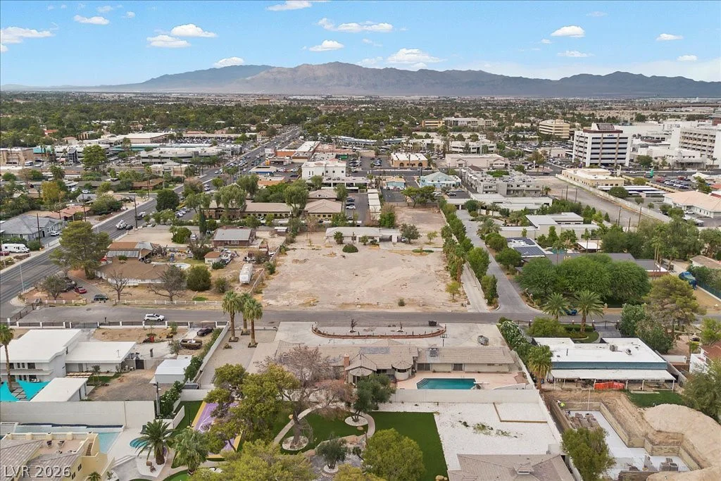 2211 Edgewood, Las Vegas, NV 89102