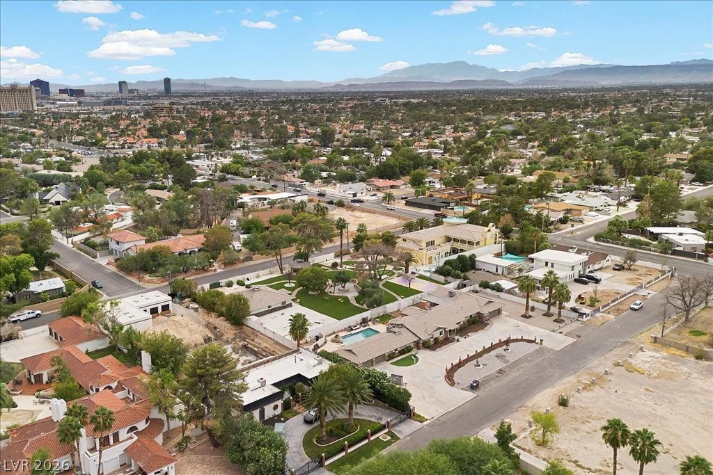 2211 Edgewood, Las Vegas, NV 89102
