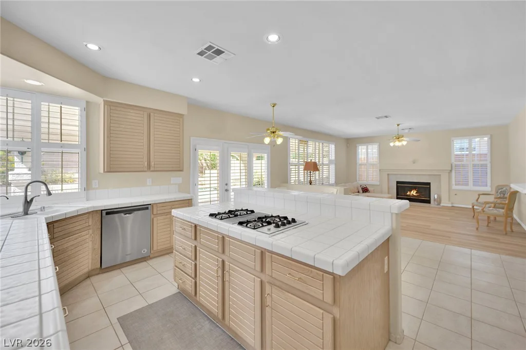 3755 Broadmead, Las Vegas, NV 89147