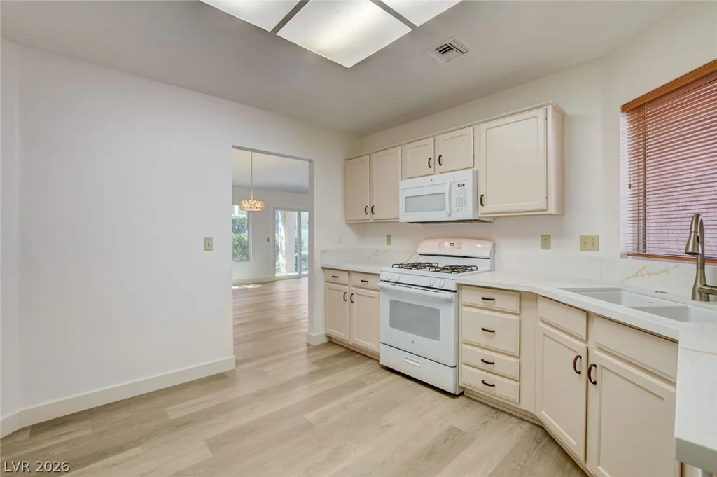 8613 Millsboro, Las Vegas, NV 89134