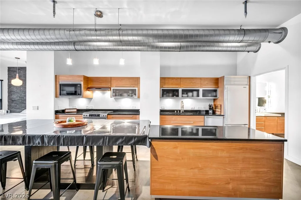200 Hoover, Las Vegas, NV 89101