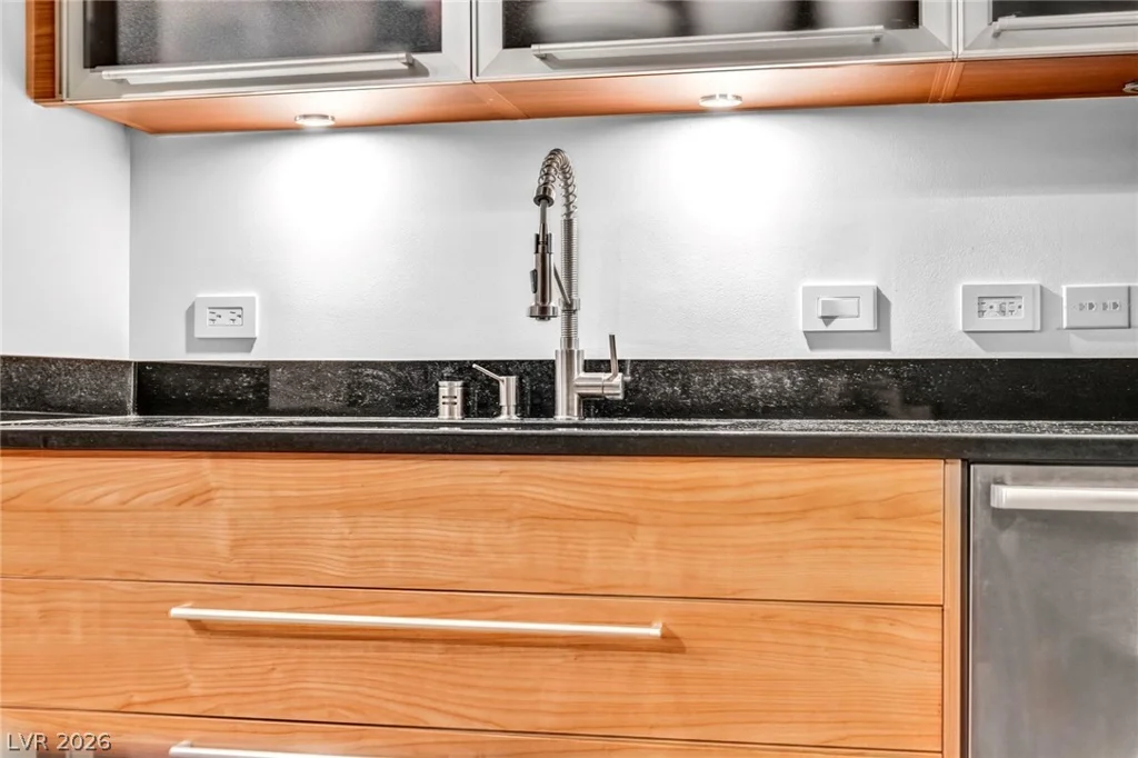 200 Hoover, Las Vegas, NV 89101