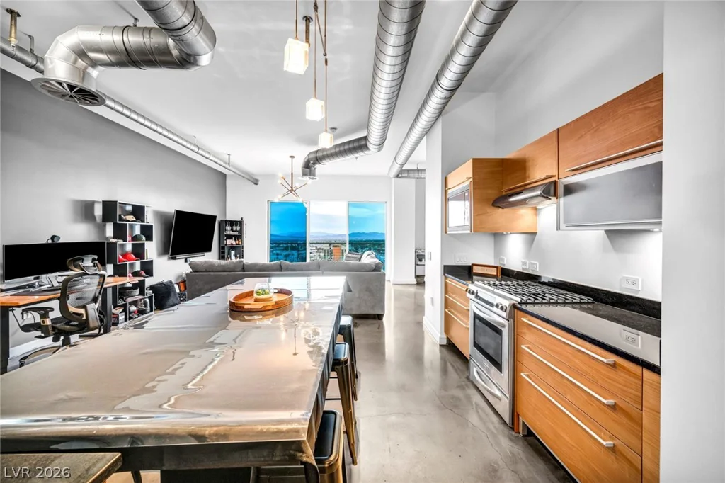 200 Hoover, Las Vegas, NV 89101