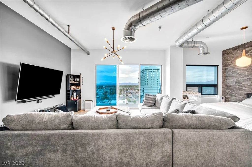 200 Hoover, Las Vegas, NV 89101