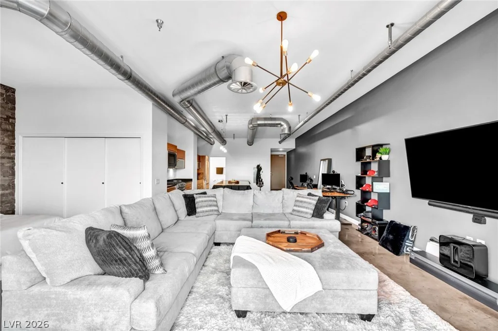 200 Hoover, Las Vegas, NV 89101