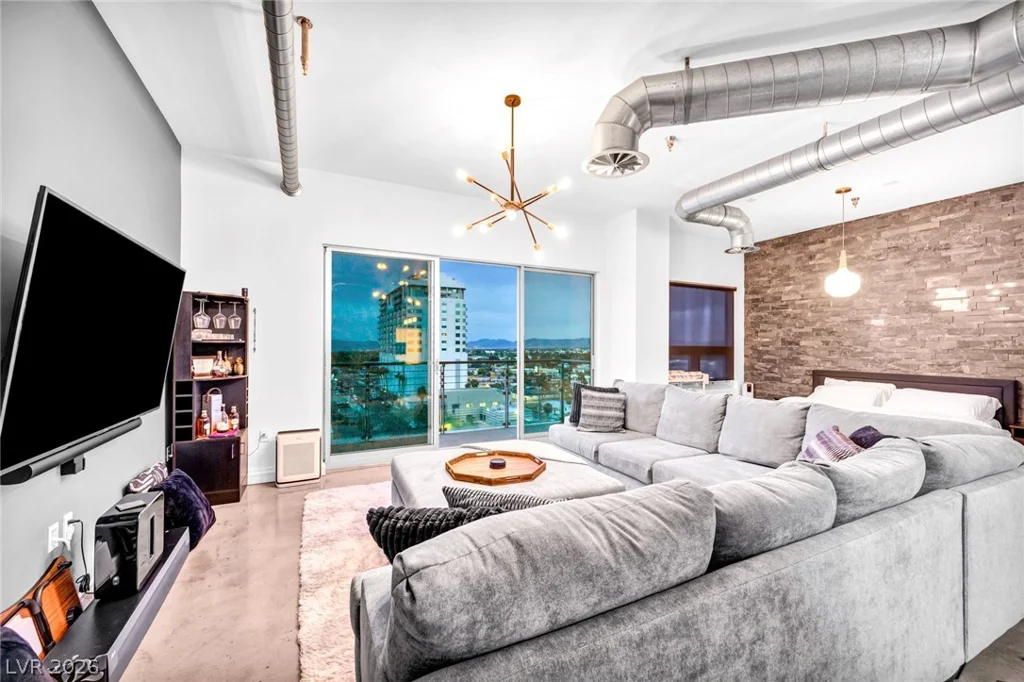 200 Hoover, Las Vegas, NV 89101