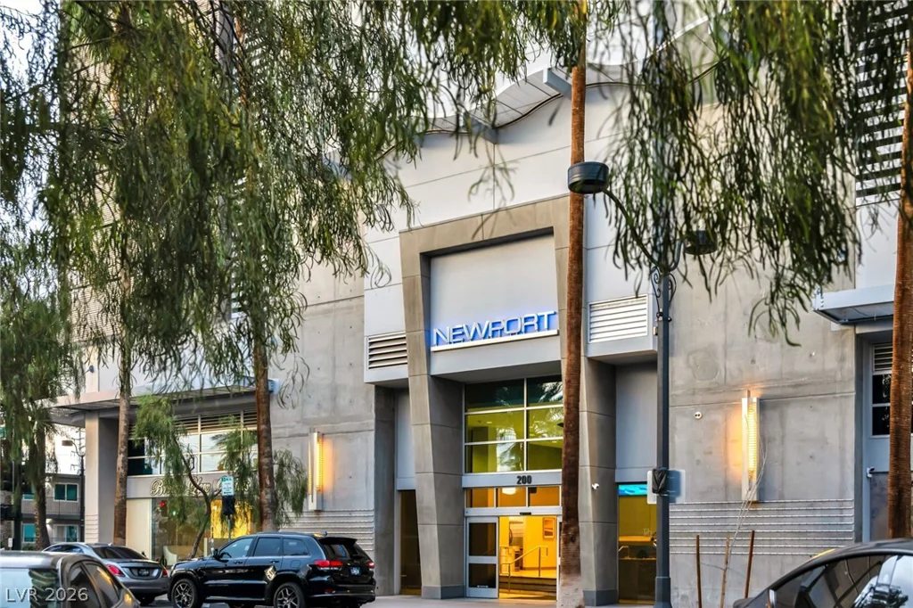 200 Hoover, Las Vegas, NV 89101