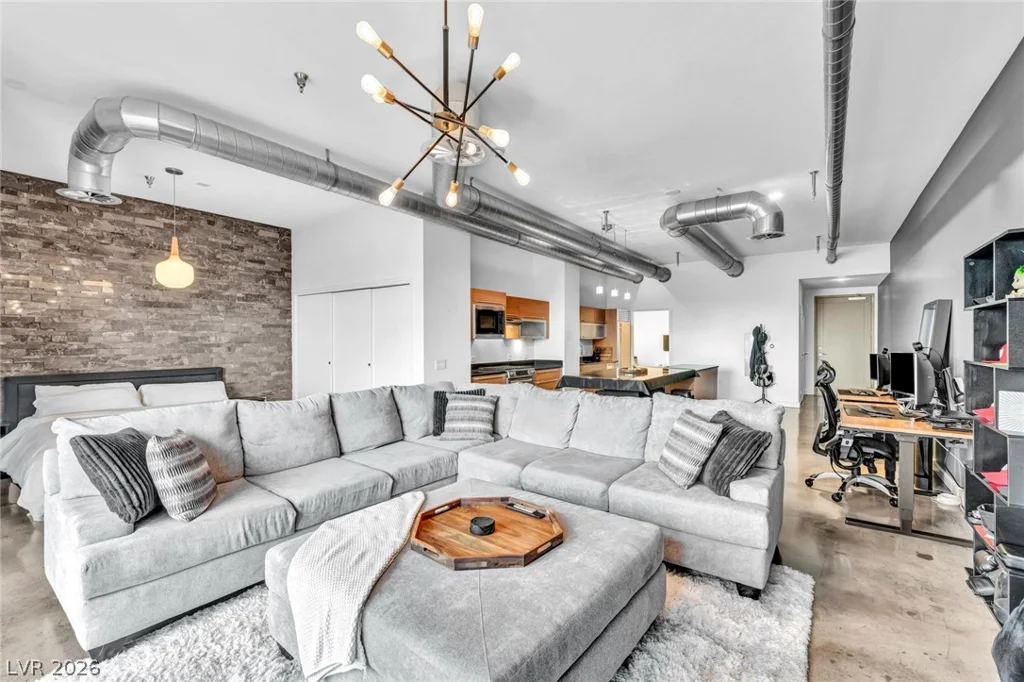 200 Hoover, Las Vegas, NV 89101