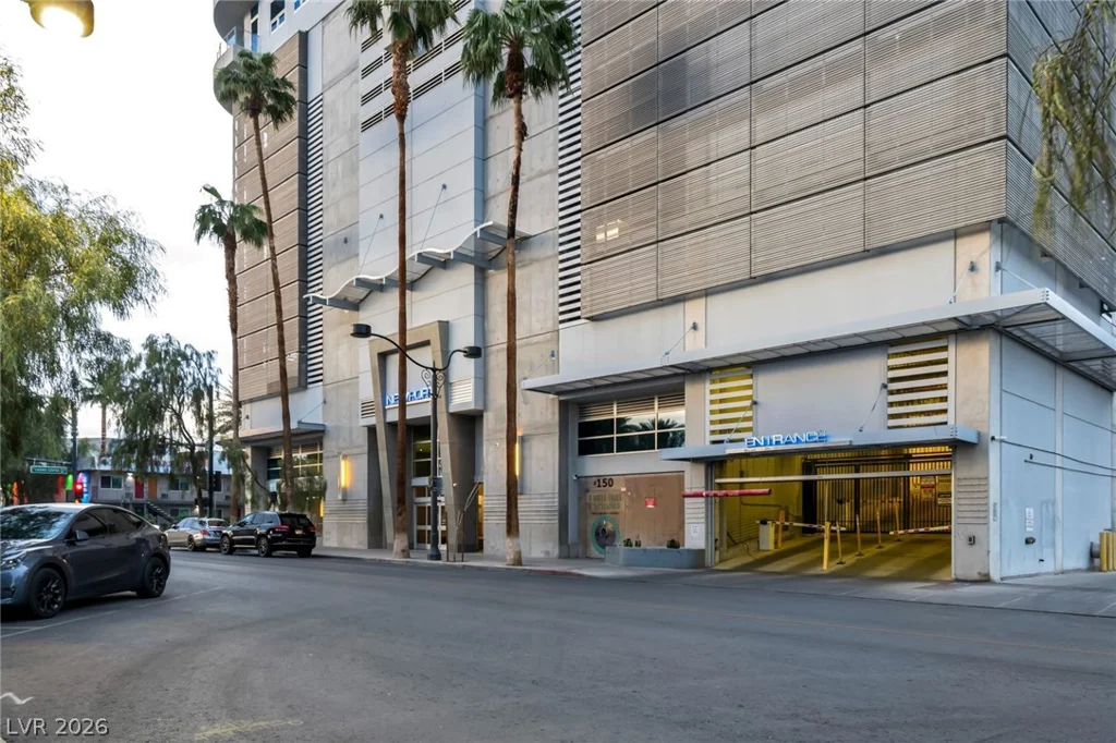200 Hoover, Las Vegas, NV 89101