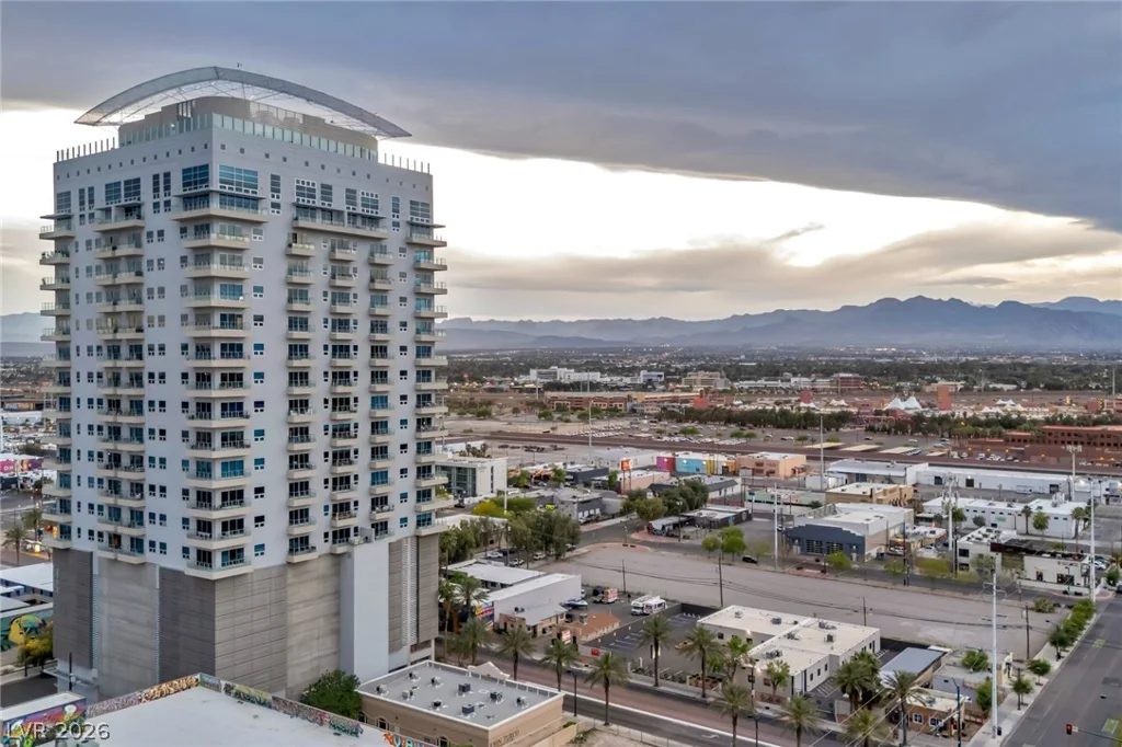 200 Hoover, Las Vegas, NV 89101