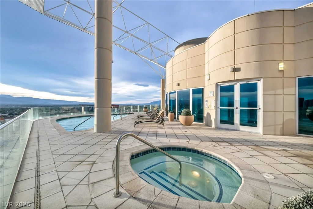 200 Hoover, Las Vegas, NV 89101