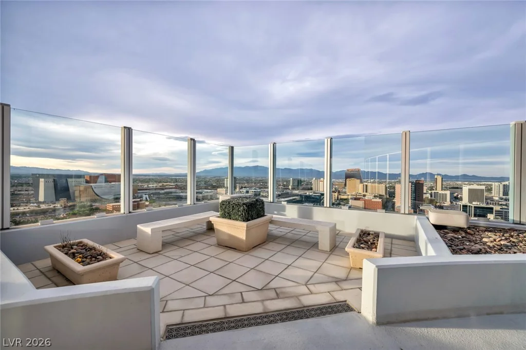 200 Hoover, Las Vegas, NV 89101