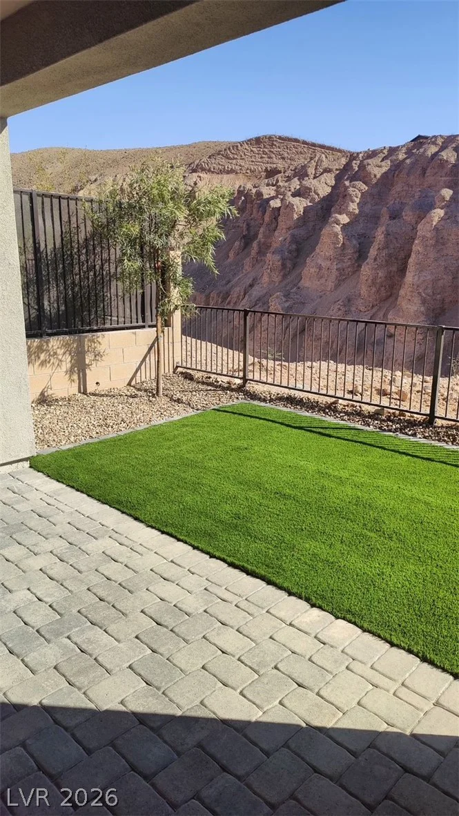 76 Crimson Cactus, Henderson, NV 89011