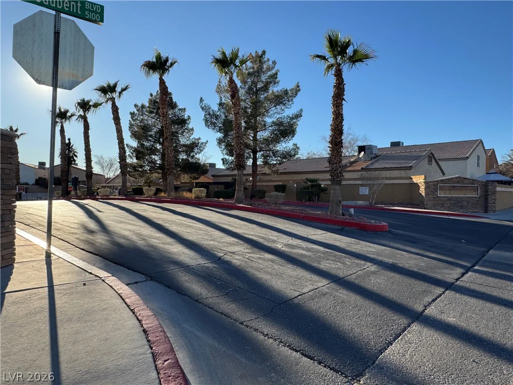 5281 Mineral Lake, Las Vegas, NV 89122