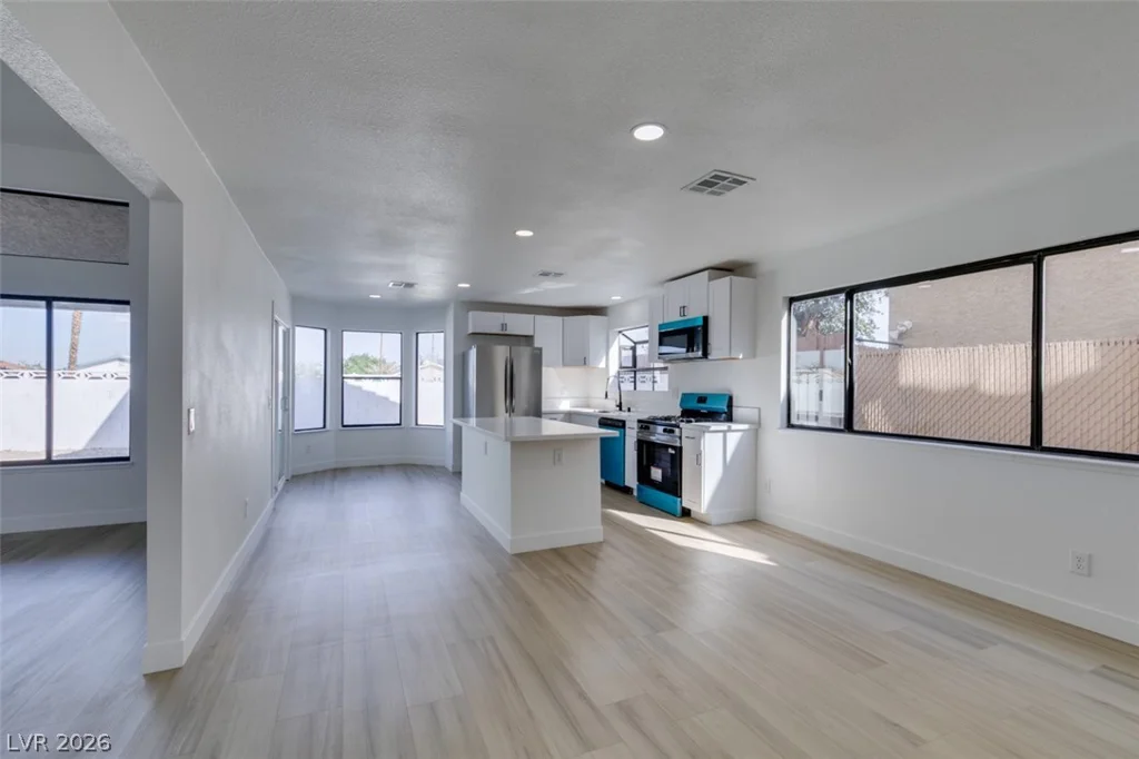 2429 Charteroak, Las Vegas, NV 89108