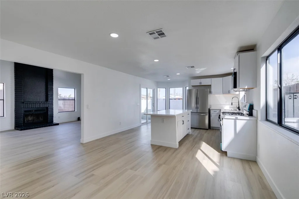 2429 Charteroak, Las Vegas, NV 89108