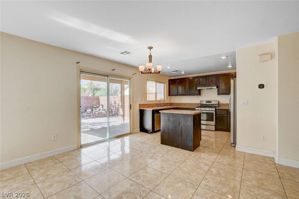 2621 Courlan, North Las Vegas, NV 89084