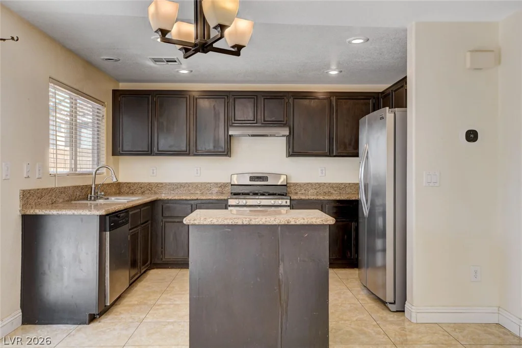 2621 Courlan, North Las Vegas, NV 89084