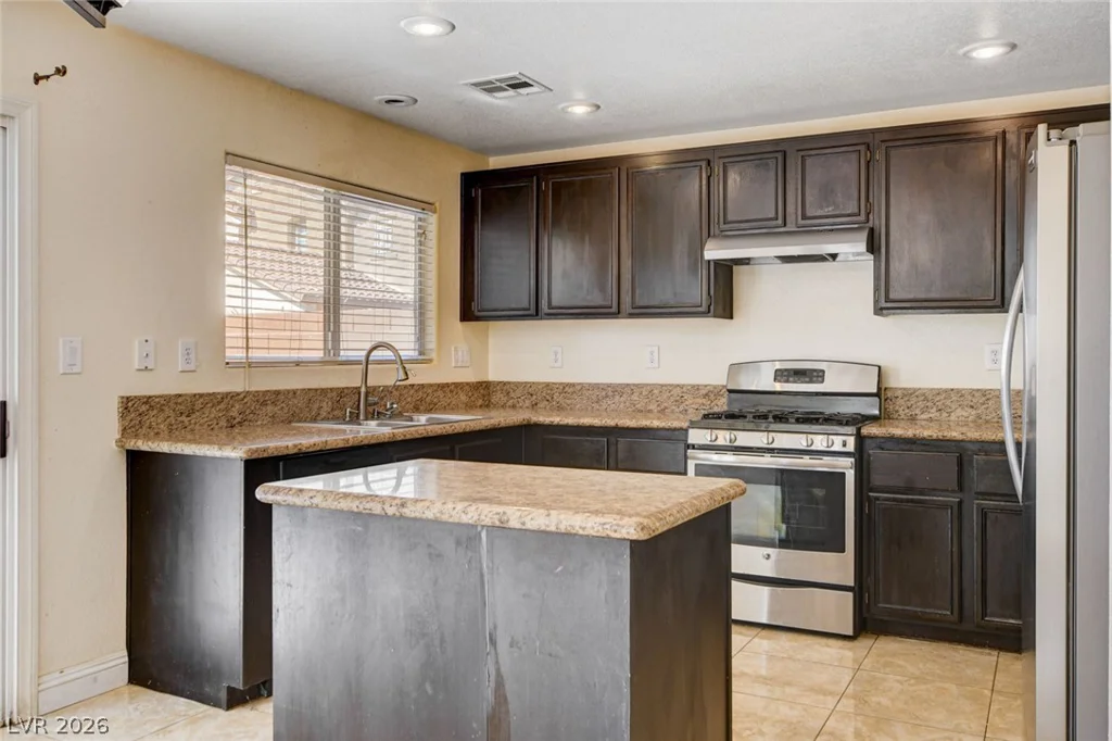 2621 Courlan, North Las Vegas, NV 89084