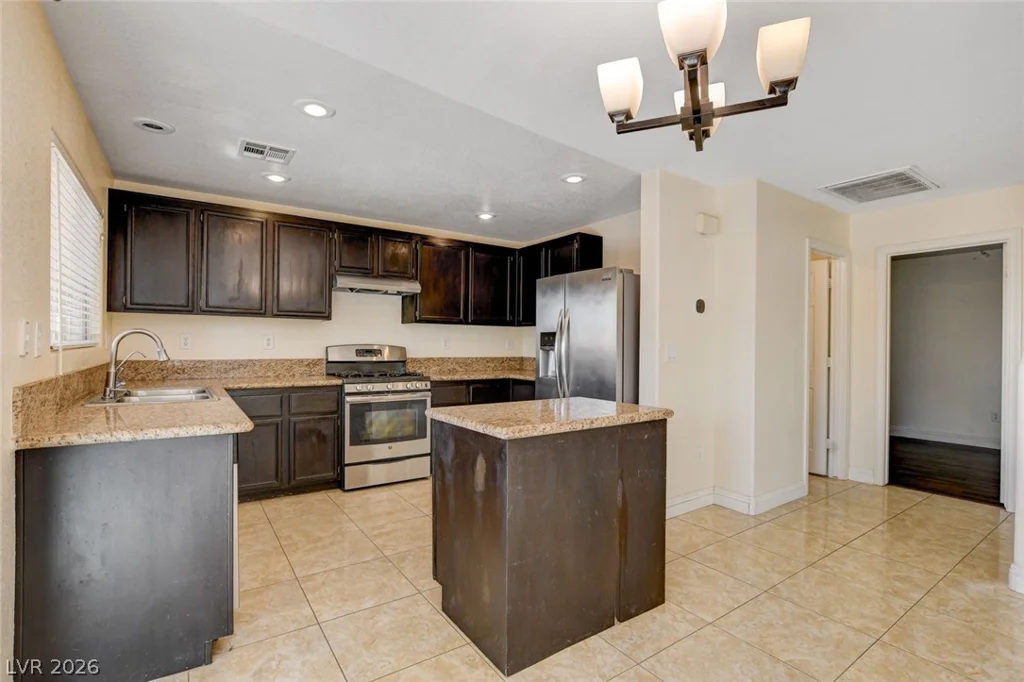 2621 Courlan, North Las Vegas, NV 89084