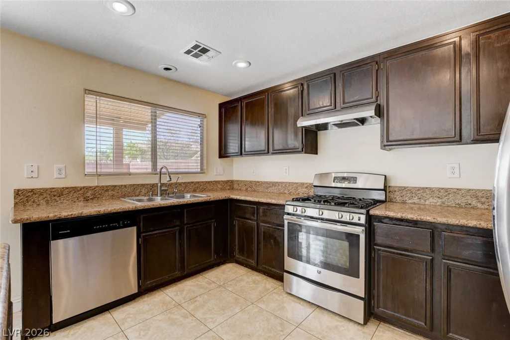 2621 Courlan, North Las Vegas, NV 89084