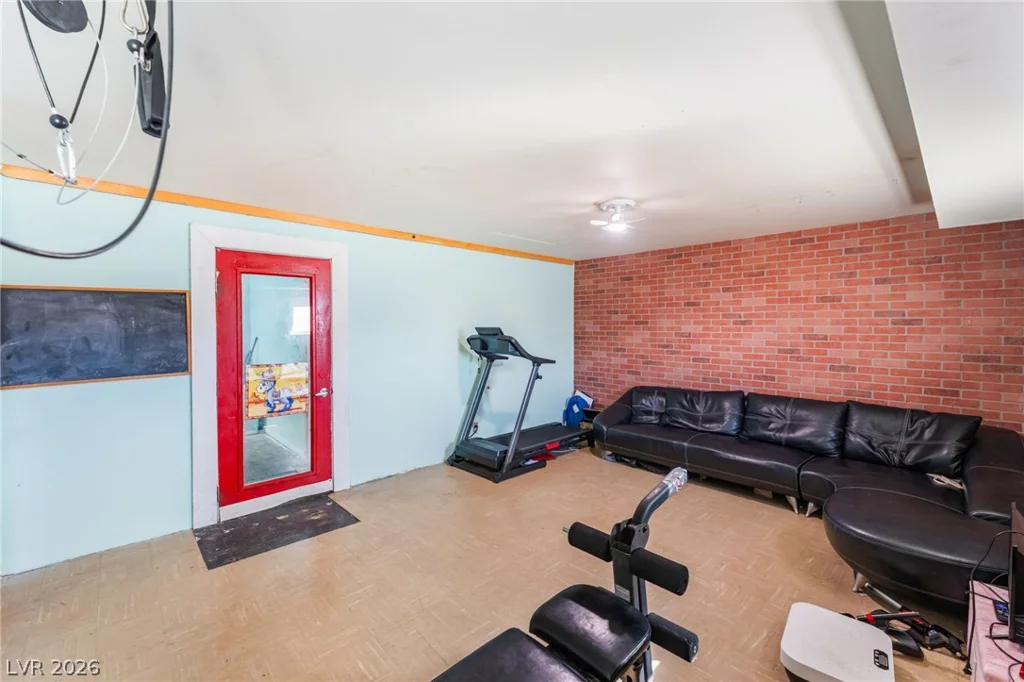 6148 Cromwell, Las Vegas, NV 89107