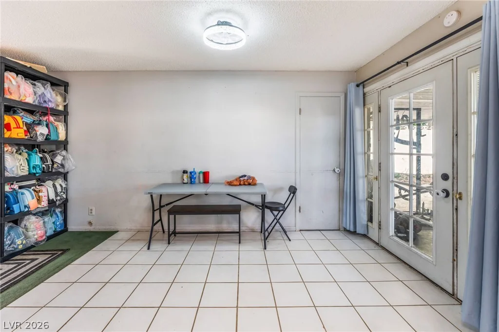 6148 Cromwell, Las Vegas, NV 89107