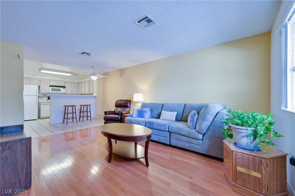 2032 Bavington, Las Vegas, NV 89108