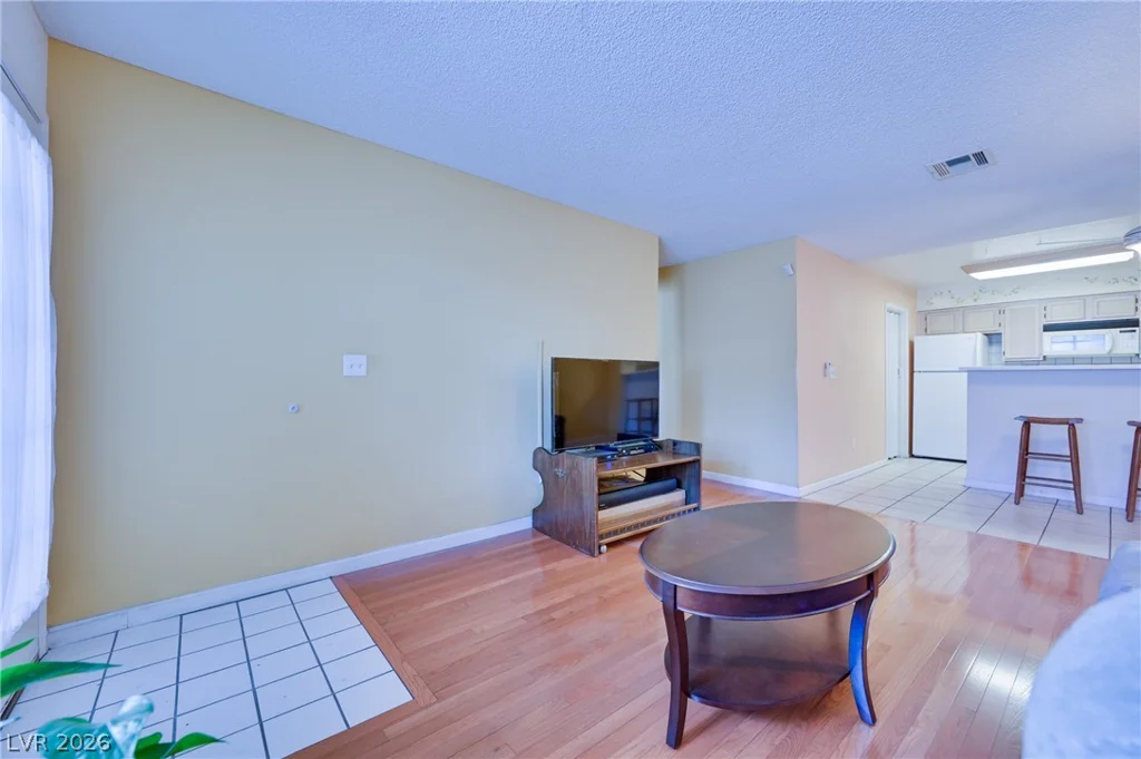 2032 Bavington, Las Vegas, NV 89108