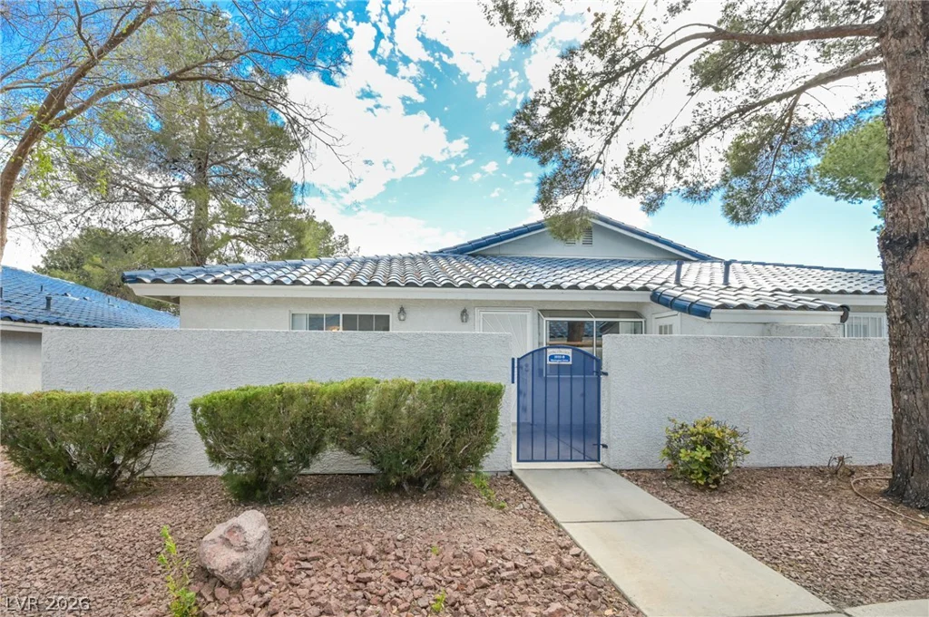 2032 Bavington, Las Vegas, NV 89108