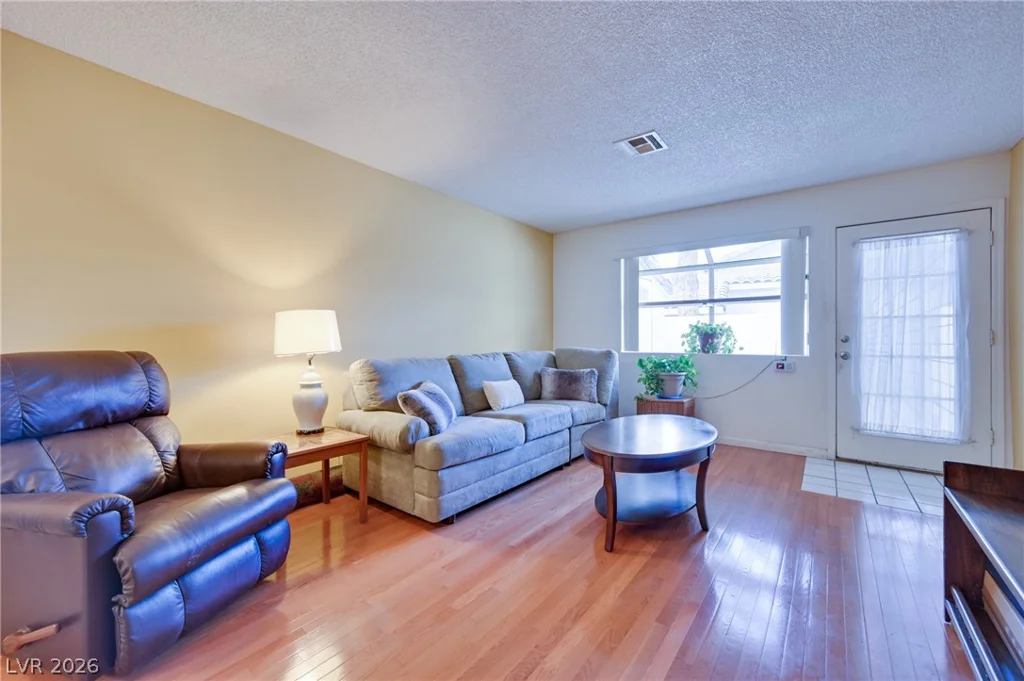 2032 Bavington, Las Vegas, NV 89108