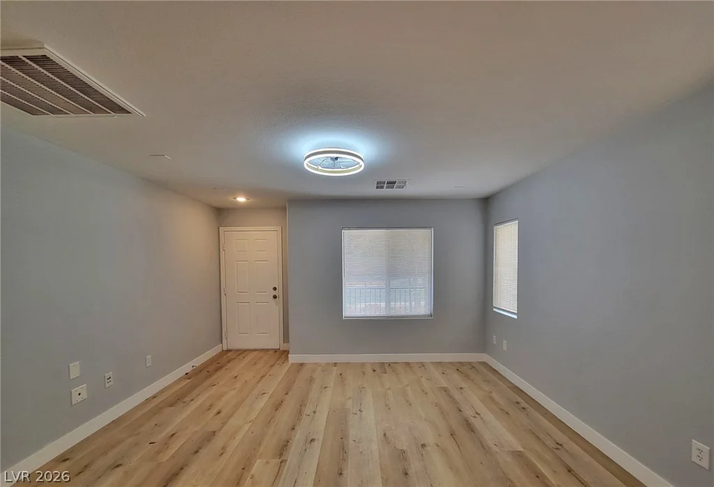 7313 Burnt Umber, Las Vegas, NV 89139