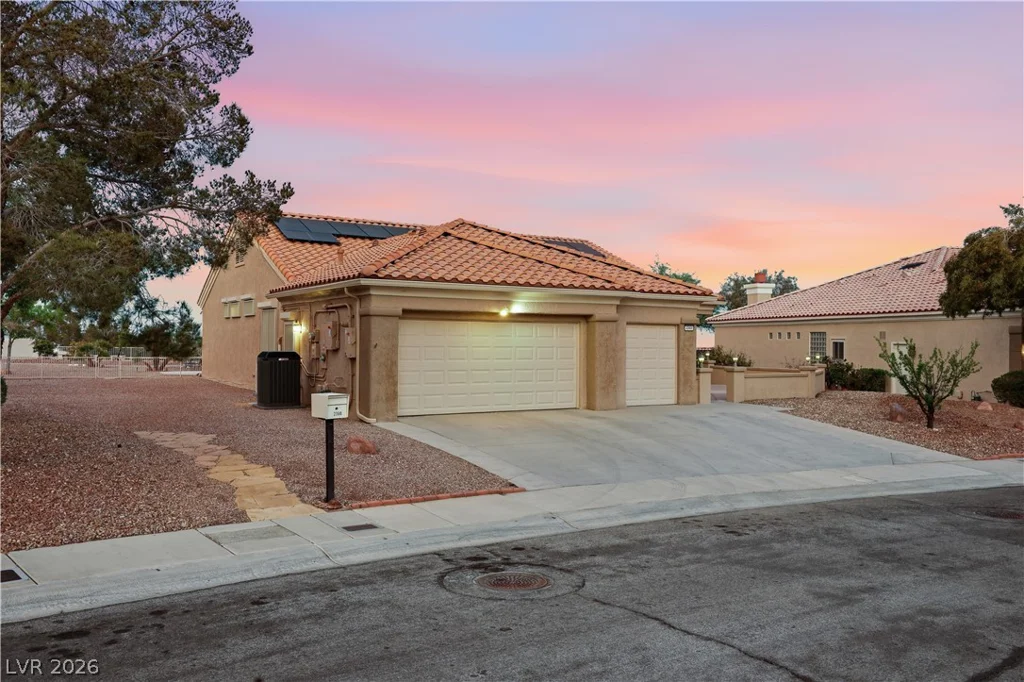 2360 Lauren, Las Vegas, NV 89134
