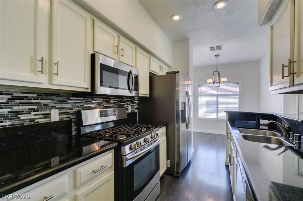 2975 Bluegrass, Henderson, NV 89074