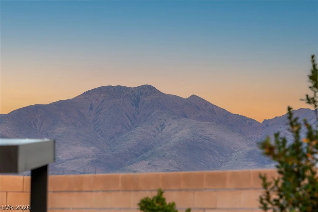 3489 Lamberto Cliff, Henderson, NV 89044