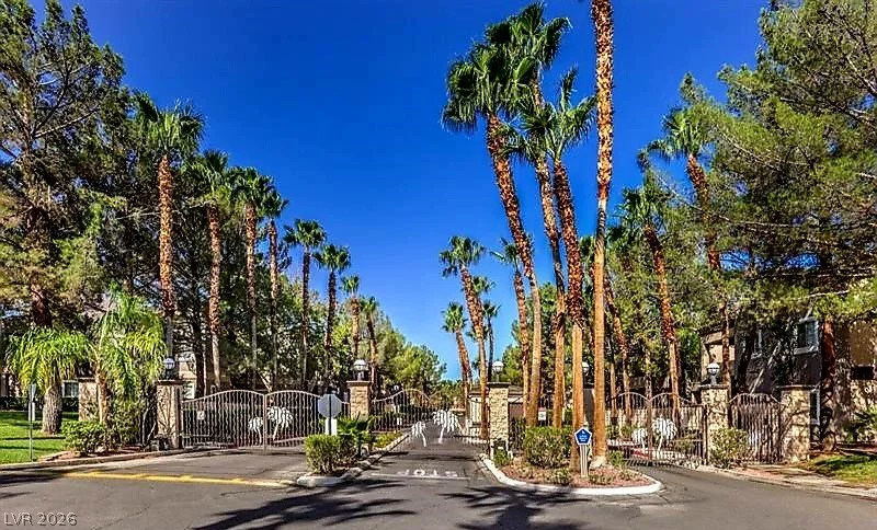 5250 Rainbow, Las Vegas, NV 89118