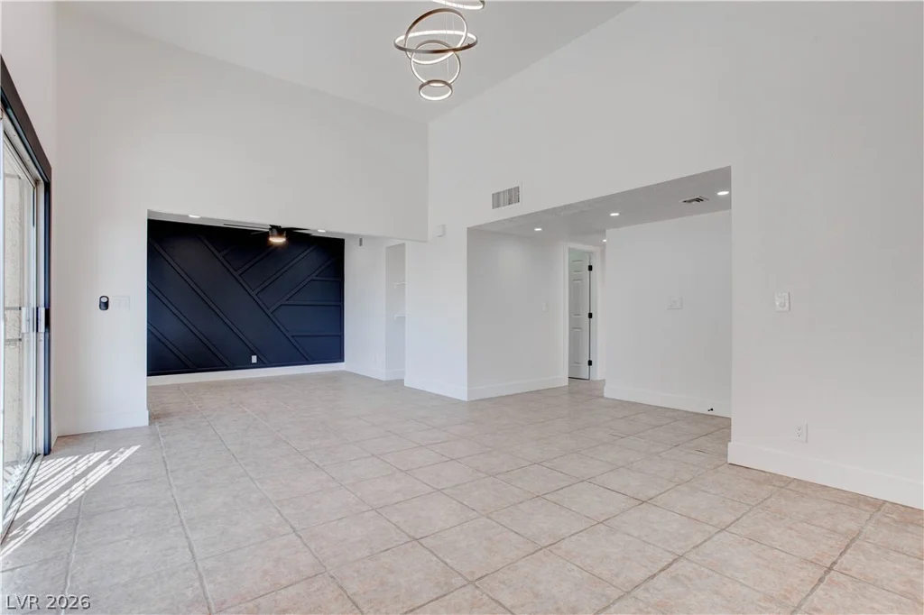 42 Moonlight, Las Vegas, NV 89110