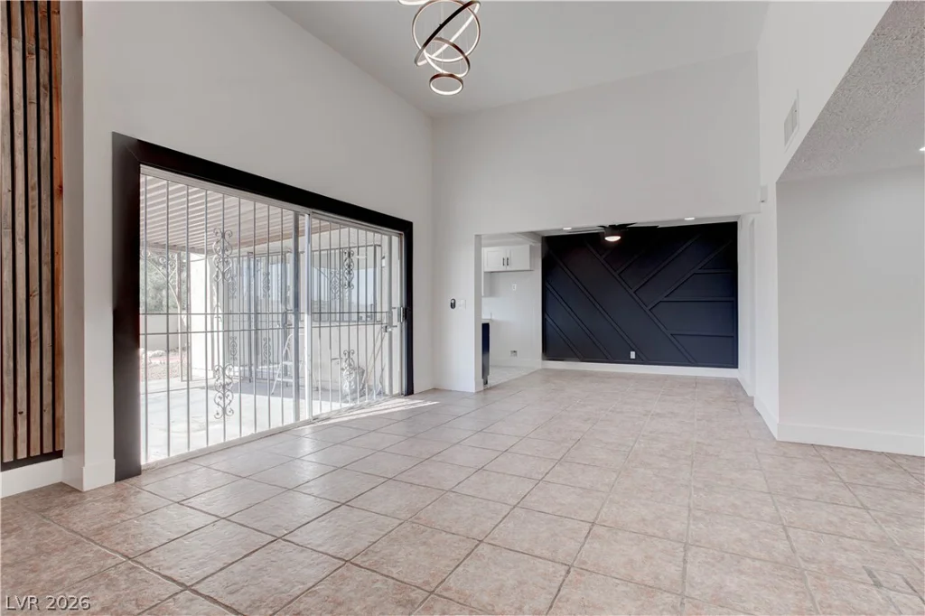 42 Moonlight, Las Vegas, NV 89110
