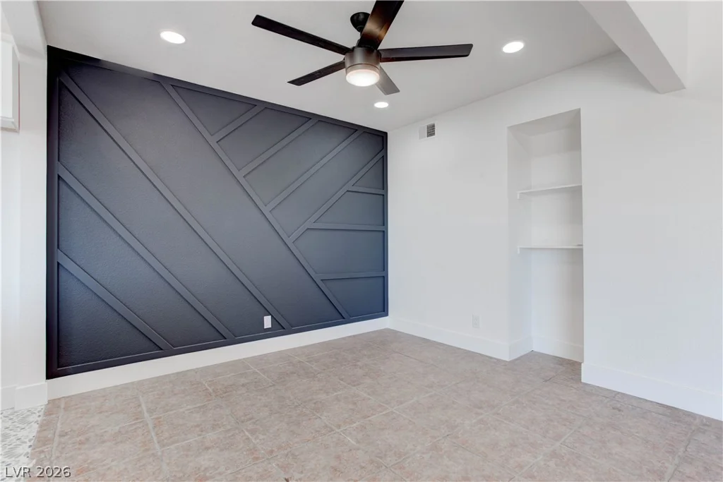42 Moonlight, Las Vegas, NV 89110