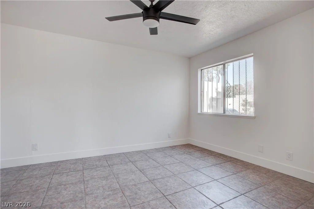 42 Moonlight, Las Vegas, NV 89110