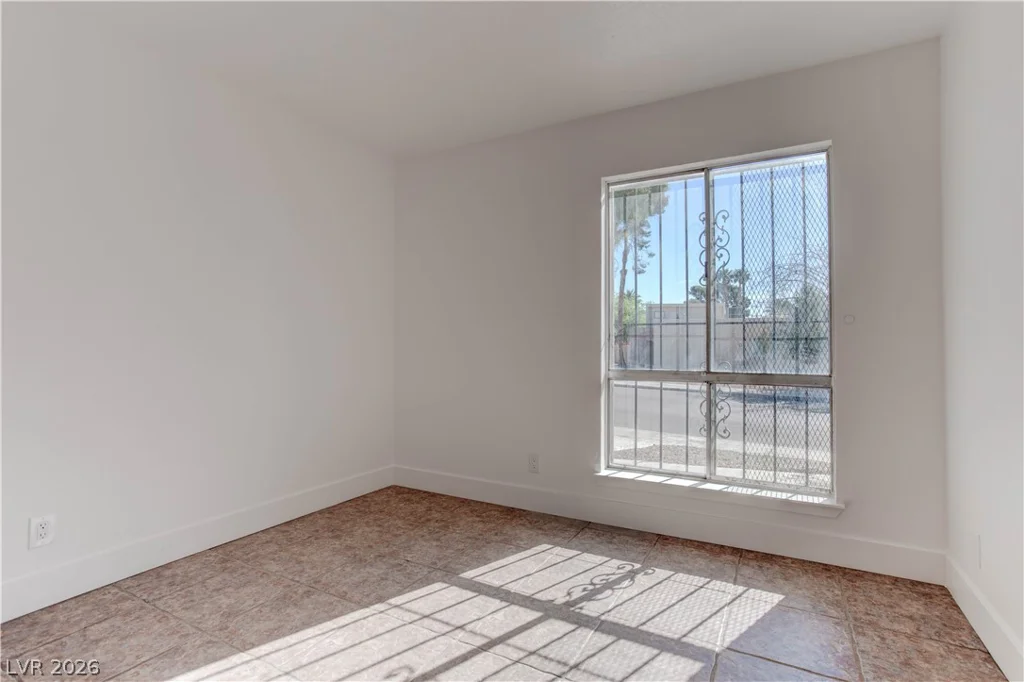 42 Moonlight, Las Vegas, NV 89110