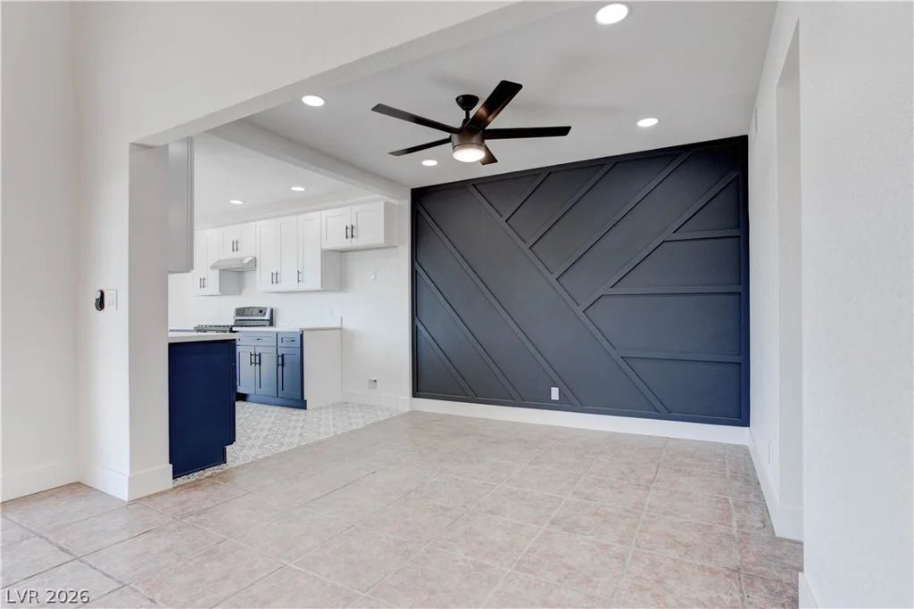 42 Moonlight, Las Vegas, NV 89110