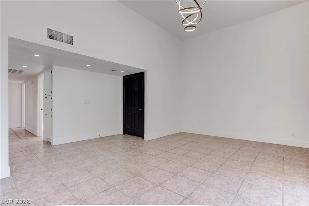 42 Moonlight, Las Vegas, NV 89110