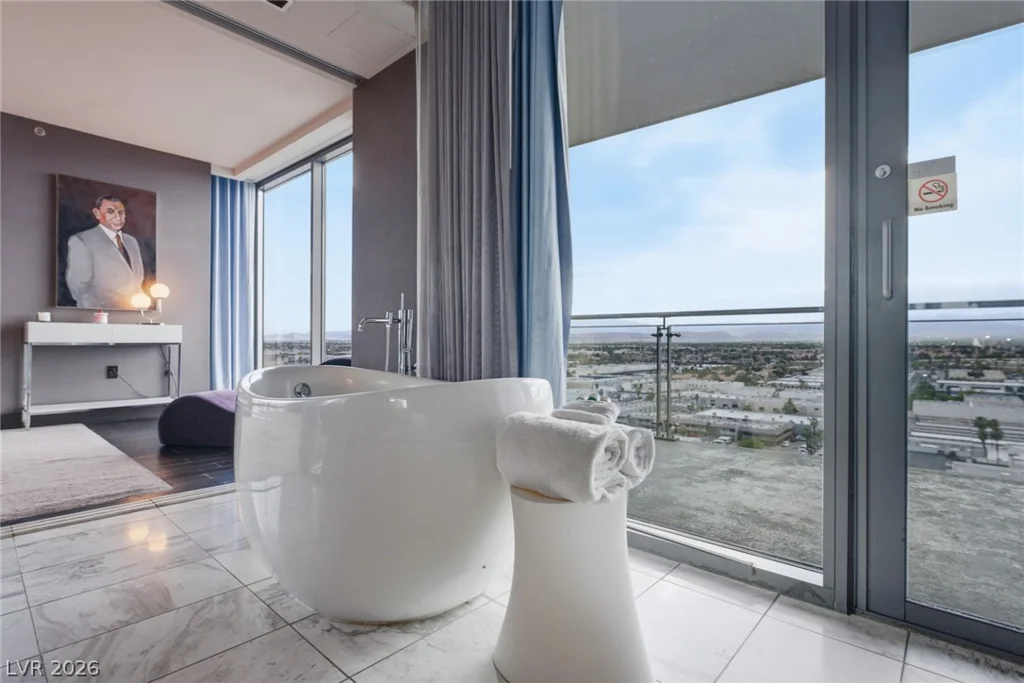 4381 Flamingo, Las Vegas, NV 89103