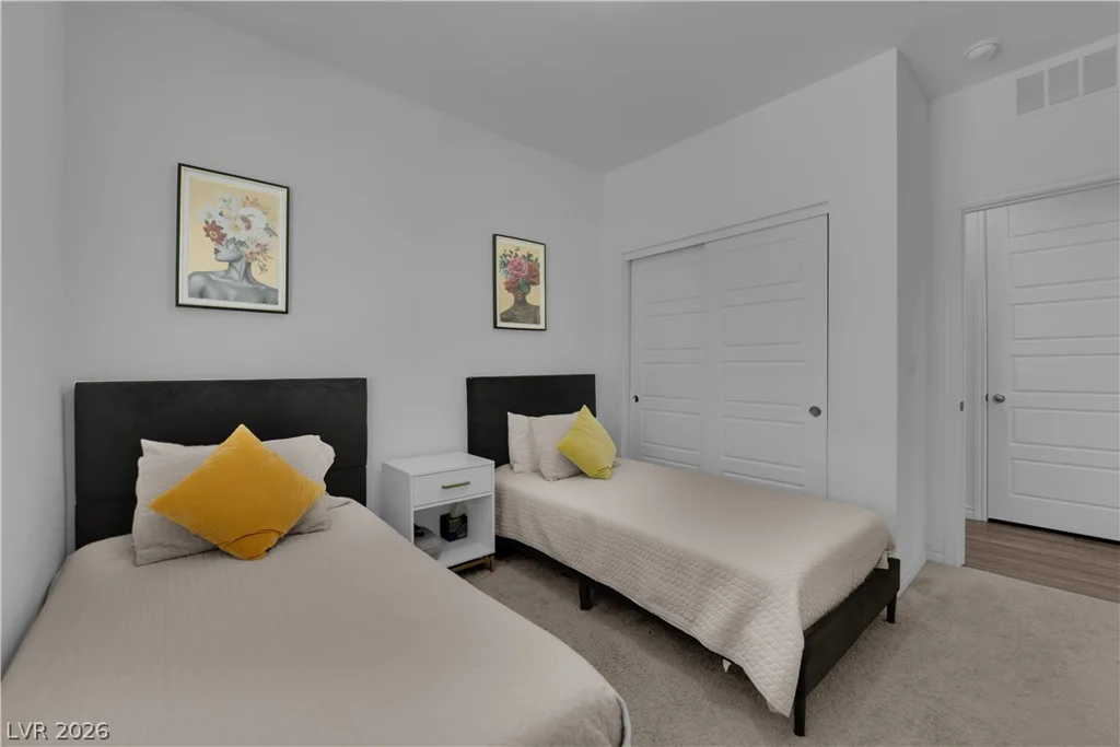 25 Barbara, Las Vegas, NV 89183